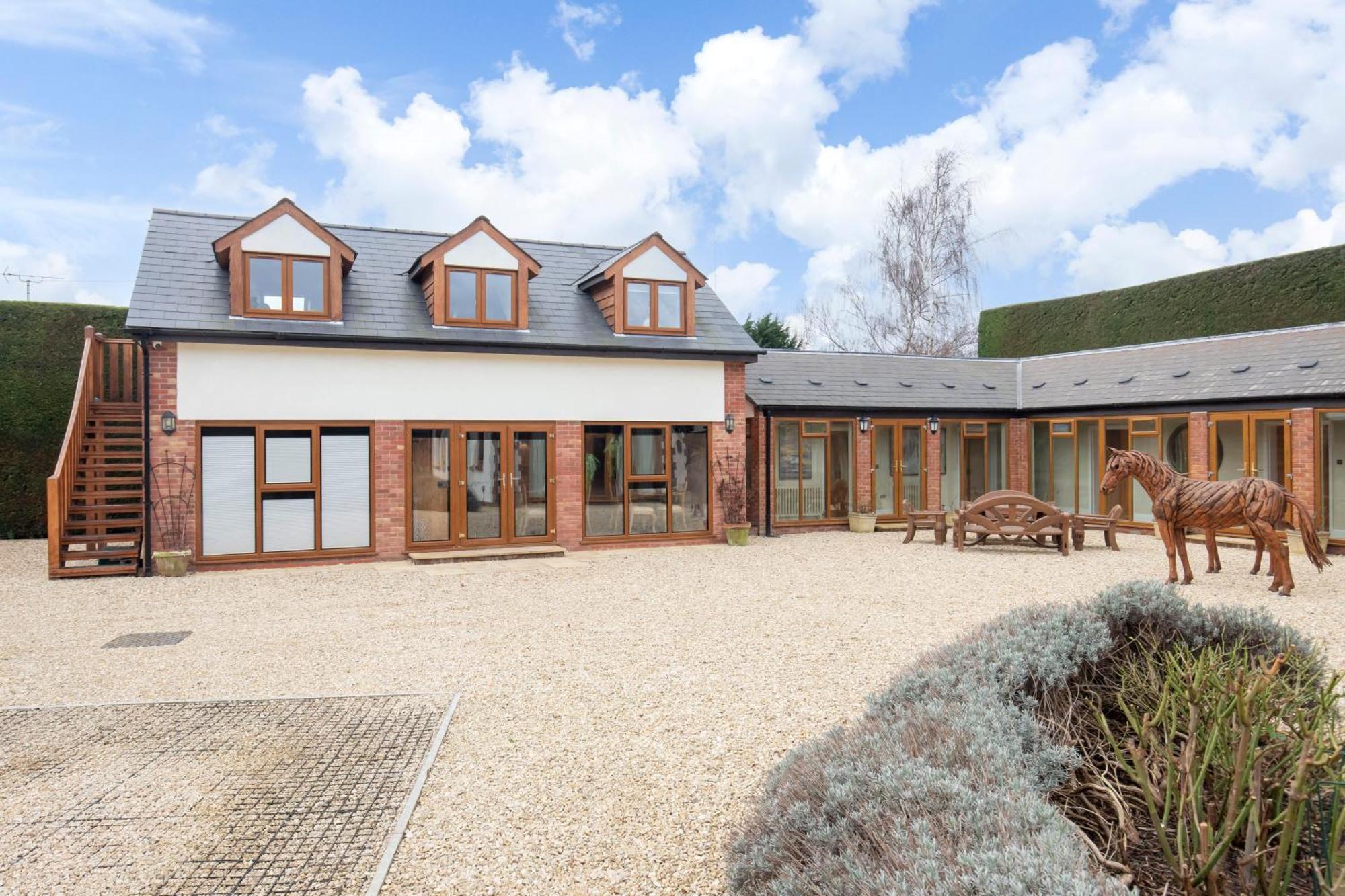 Stable Lodge - Boutique Bed & Breakfast Shurdington 外观 照片
